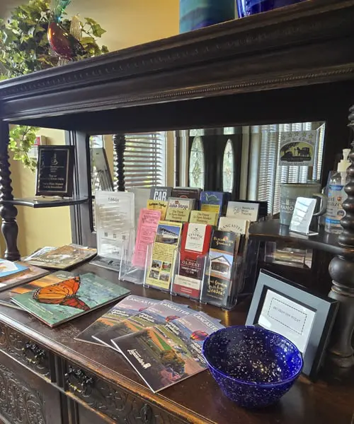 Tourist Info | Twin Pine Manor Bed &Amp; Breakfast