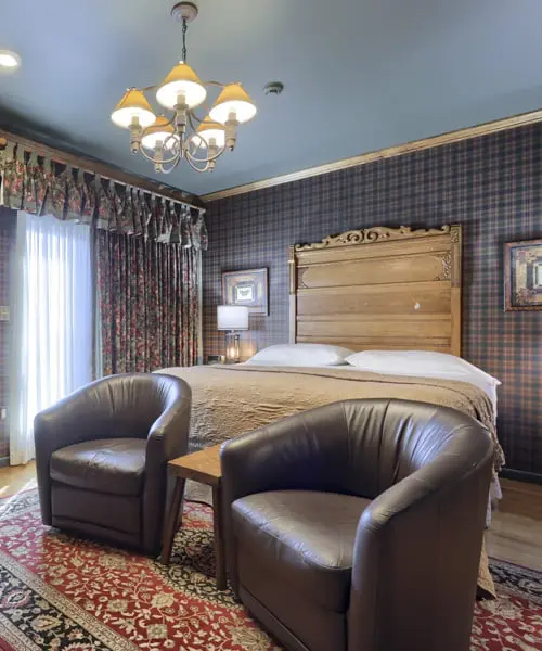 Luxury Suites | Twin Pine Manor Bed &Amp; Breakfast
